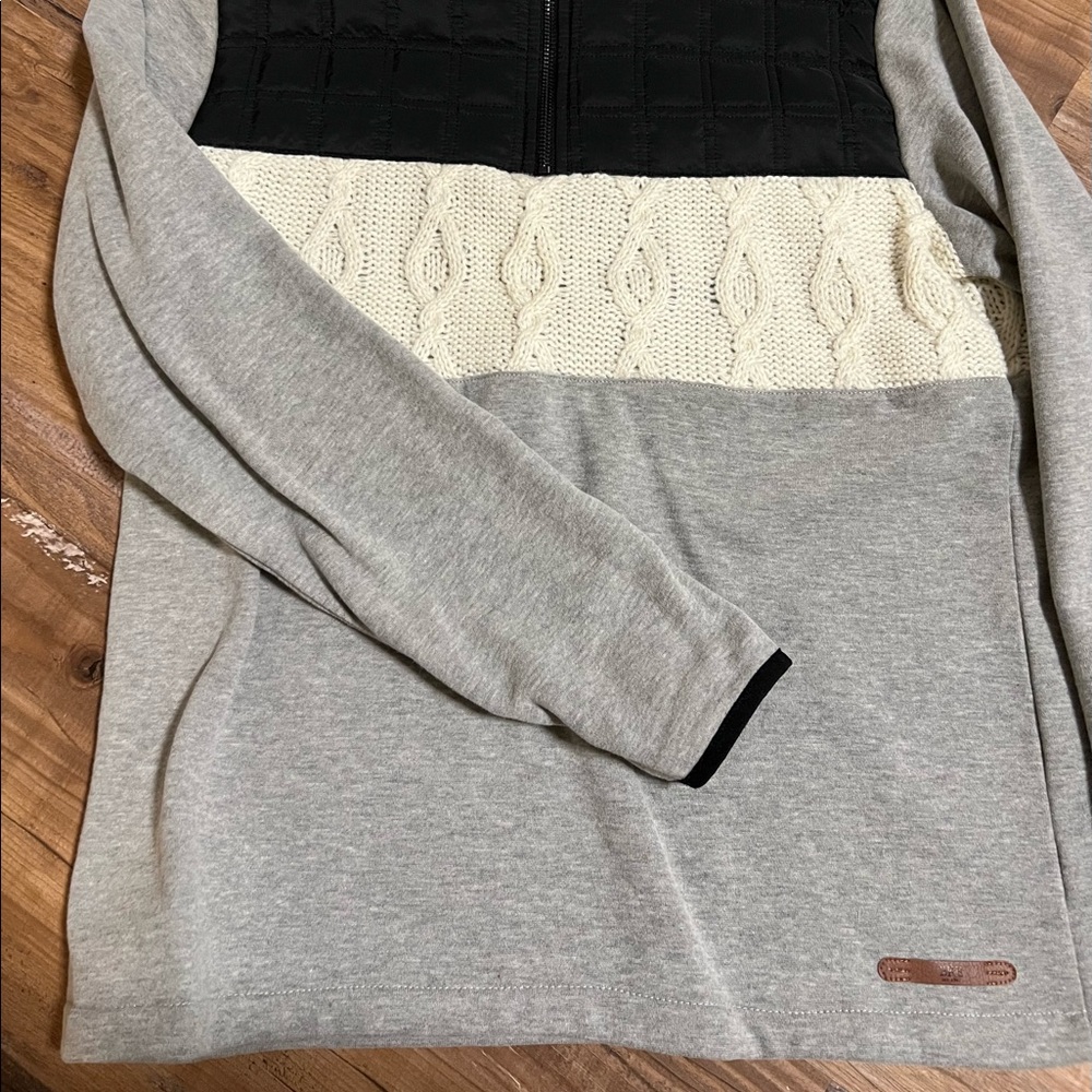 Half zip pull over